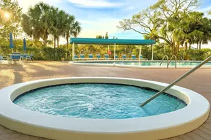 4001 Hillcrest Dr, Hollywood, FL 33021 - Photo 2