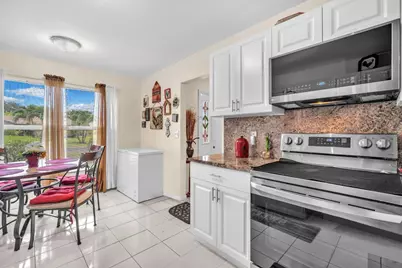6104 Rainbow Circle, Greenacres, FL 33463 - Photo 12