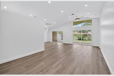 5891 Royal Isles Boulevard, Boynton Beach, FL 33437 - Photo 4