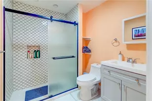 1870 NW 19th St, Miami, FL 33125 - Photo 16