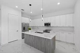 4421 SW 123rd Ln, Davie, FL 33330 - Photo 10