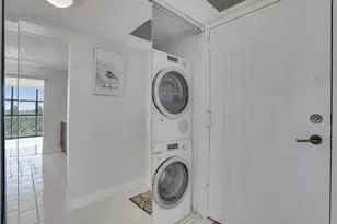 600 Parkview Dr, Hallandale Beach, FL 33009 - Photo 18