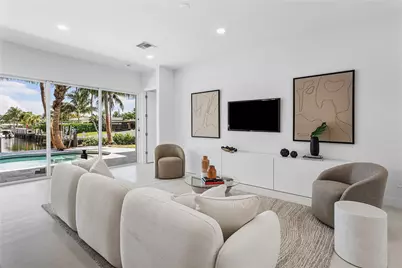 171 SE 4th Court, Pompano Beach, FL 33060 - Photo 8