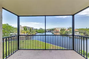 7 Royal Palm Way, Boca Raton, FL 33432 - Photo 2