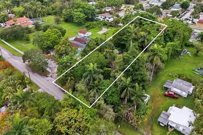 453 NE 154th Street, Miami, FL 33162 - Photo 2