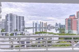 3300 NE 192nd St Unit, Miami, FL 33180 - Photo 34