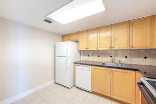 3300 NE 192nd St Unit, Miami, FL 33180 - Photo 12