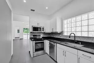 1251 Hayes, Hollywood, FL 33019 - Photo 32
