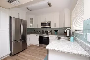 67 Balfour Rd, Palm Beach Gardens, FL 33418 - Photo 2