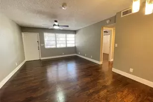 10092 Twin Lakes Dr, Coral Springs, FL 33071 - Photo 2