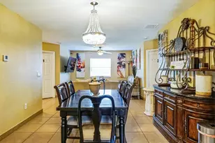 210 SW 3rd Ct, Deerfield Beach, FL 33441 - Photo 2