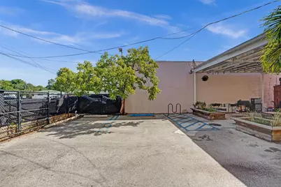12831 W Dixie Highway, North Miami, FL 33161 - Photo 30