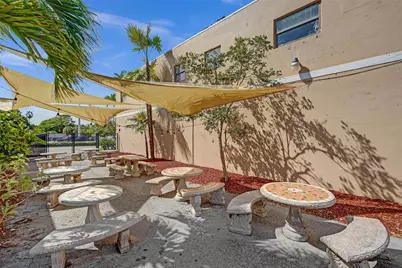 12831 W Dixie Highway, North Miami, FL 33161 - Photo 10