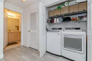 533 NE 3rd Ave, Fort Lauderdale, FL 33301 - Photo 16