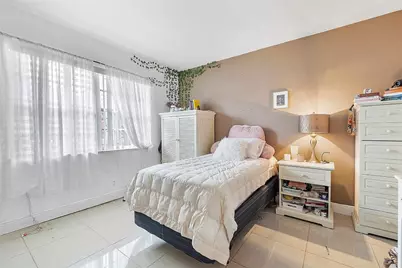 2050 NE 39th Street #N202, Pompano Beach, FL 33064 - Photo 10