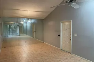 3083 N Oakland Forest Dr, Oakland Park, FL 33309 - Photo 14