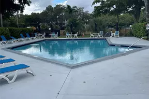3083 N Oakland Forest Dr, Oakland Park, FL 33309 - Photo 50
