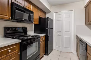 875 Riverside Dr, Coral Springs, FL 33071 - Photo 8