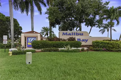 757 NW 208th Drive, Pembroke Pines, FL 33029 - Photo 2