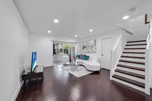 757 NW 208th Dr, Pembroke Pines, FL 33029 - Photo 18