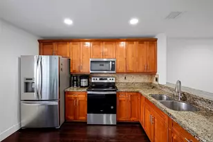 757 NW 208th Dr, Pembroke Pines, FL 33029 - Photo 10