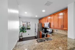 757 NW 208th Dr, Pembroke Pines, FL 33029 - Photo 8