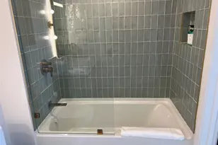 159 NE 6th St, Miami, FL 33132 - Photo 22