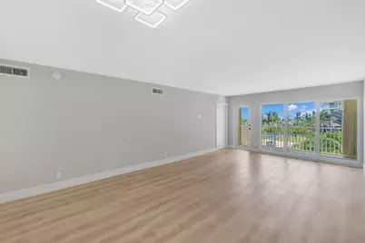 750 N Ocean Boulevard #404, Pompano Beach, FL 33062 - Photo 10