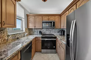 1010 S Ocean Blvd, Pompano Beach, FL 33062 - Photo 22