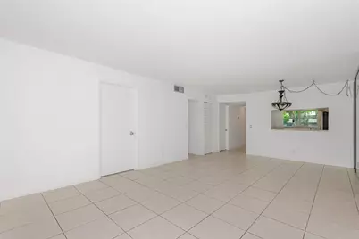 6075 N Sabal Palm Boulevard #204, Tamarac, FL 33319 - Photo 12