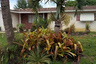 1011 NW 45th Ct, Fort Lauderdale, FL 33309 - Photo 2