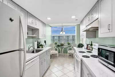 1100 Saint Charles Place #612, Hollywood, FL 33026 - Photo 1