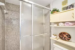 1100 St Charles Pl, Pembroke Pines, FL 33026 - Photo 38