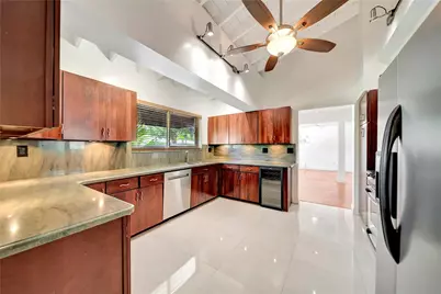 2524 NE 26th Terrace, Fort Lauderdale, FL 33305 - Photo 6