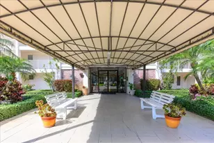 2651 S Course Dr, Pompano Beach, FL 33069 - Photo 2