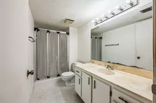 7210 Lake Cir Dr, Margate, FL 33063 - Photo 16