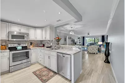 3203 Portofino Point #B3, Pompano Beach, FL 33066 - Photo 2