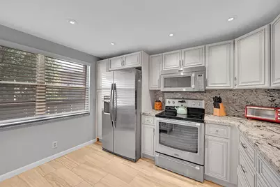 3203 Portofino Point #B3, Pompano Beach, FL 33066 - Photo 16