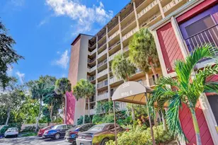 2200 S Cypress Bend Dr, Pompano Beach, FL 33069 - Photo 26