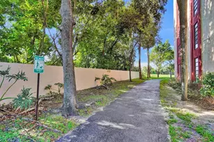 2200 S Cypress Bend Dr, Pompano Beach, FL 33069 - Photo 20