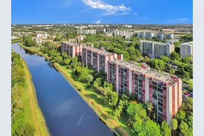 2200 S Cypress Bend Drive #601, Pompano Beach, FL 33069 - Photo 8