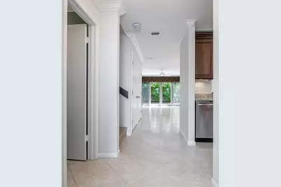 801 SE 16th Court #11, Fort Lauderdale, FL 33316 - Photo 8