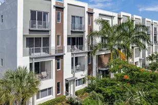 1044 NE 18th Ave, Fort Lauderdale, FL 33309 - Photo 2