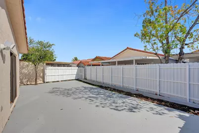 2614 W 65th Street, Hialeah, FL 33016 - Photo 36