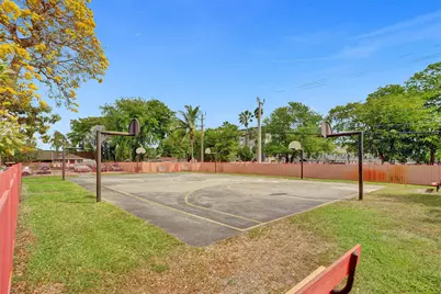 2614 W 65th Street, Hialeah, FL 33016 - Photo 38