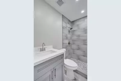 2614 W 65th Street, Hialeah, FL 33016 - Photo 28