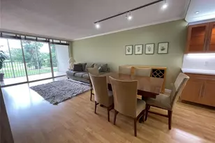 3051 S Palm Aire Dr, Pompano Beach, FL 33069 - Photo 18