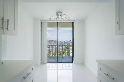 210 174 174 Street #1810, North Miami Beach, FL 33160 - Photo 12