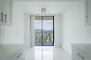 210 174 Street Unit, North Miami Beach, FL 33160 - Photo 12