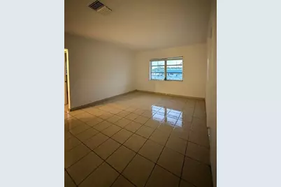 890 NW 39th Street #12, Oakland Park, FL 33309 - Photo 4